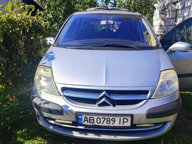 Серый Ситроен С8, объемом двигателя 2 л и пробегом 240 тыс. км за 5600 $, фото 1 на Automoto.ua