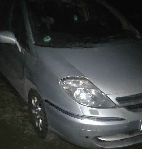 Серый Ситроен С8, объемом двигателя 2 л и пробегом 226 тыс. км за 9000 $, фото 1 на Automoto.ua