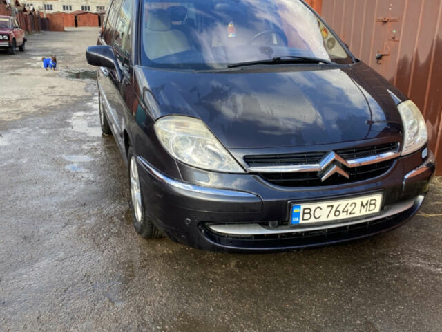 Серый Ситроен С8, объемом двигателя 2.2 л и пробегом 215 тыс. км за 7500 $, фото 1 на Automoto.ua