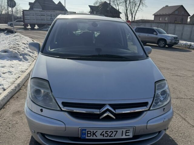 Серый Ситроен С8, объемом двигателя 2 л и пробегом 275 тыс. км за 5453 $, фото 1 на Automoto.ua