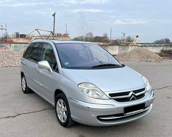 Серый Ситроен С8, объемом двигателя 2 л и пробегом 352 тыс. км за 8300 $, фото 1 на Automoto.ua