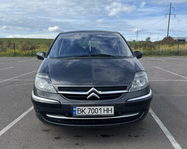 Серый Ситроен С8, объемом двигателя 2 л и пробегом 260 тыс. км за 9100 $, фото 1 на Automoto.ua