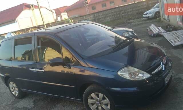 Синий Ситроен С8, объемом двигателя 2.2 л и пробегом 323 тыс. км за 4200 $, фото 1 на Automoto.ua