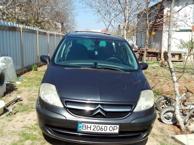 Синий Ситроен С8, объемом двигателя 2 л и пробегом 320 тыс. км за 4500 $, фото 1 на Automoto.ua