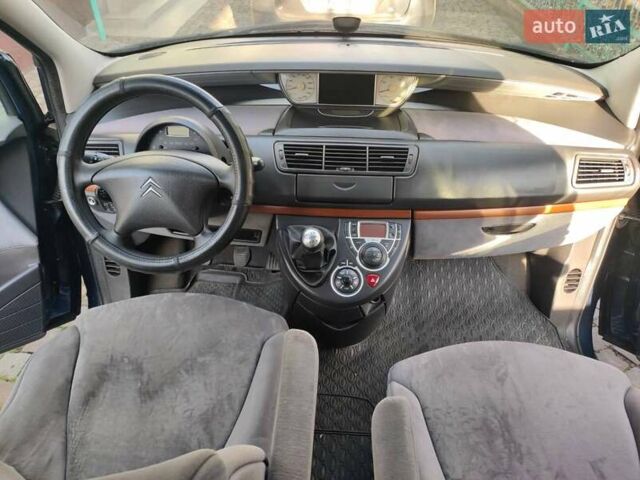 Синій Сітроен С8, об'ємом двигуна 2.2 л та пробігом 270 тис. км за 5300 $, фото 1 на Automoto.ua