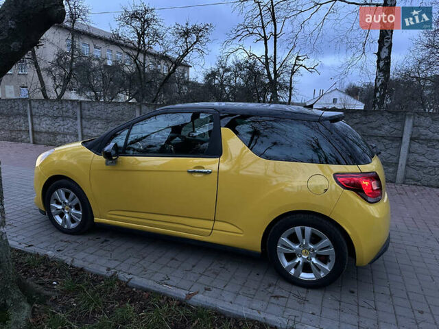 Желтый Ситроен ДС3, объемом двигателя 1.6 л и пробегом 168 тыс. км за 8000 $, фото 1 на Automoto.ua