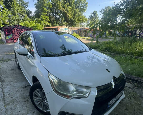 Білий Сітроен ДС4, об'ємом двигуна 1.56 л та пробігом 214 тис. км за 8600 $, фото 1 на Automoto.ua