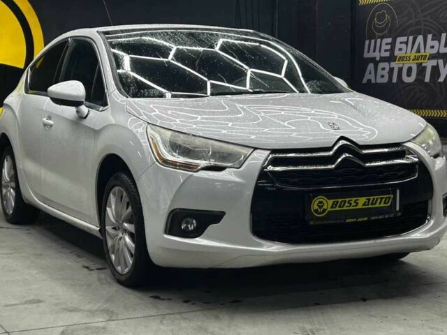 Белый Ситроен ДС4, объемом двигателя 0 л и пробегом 220 тыс. км за 7200 $, фото 1 на Automoto.ua