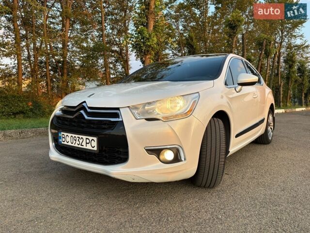Білий Сітроен ДС4, об'ємом двигуна 2 л та пробігом 228 тис. км за 11600 $, фото 1 на Automoto.ua