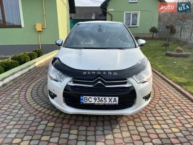 Білий Сітроен ДС4, об'ємом двигуна 2 л та пробігом 191 тис. км за 10500 $, фото 1 на Automoto.ua