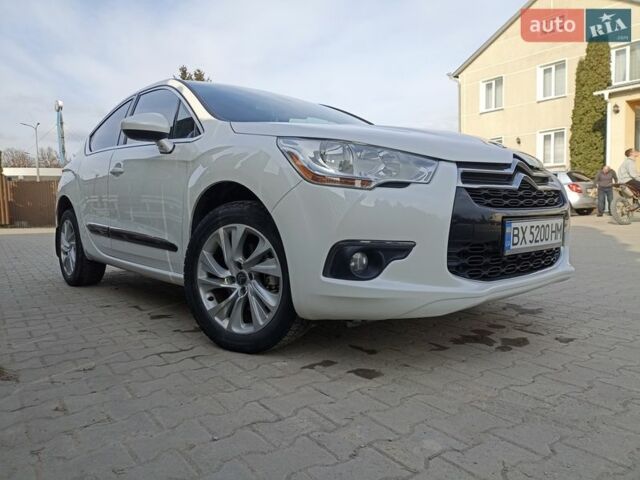 Білий Сітроен ДС4, об'ємом двигуна 2 л та пробігом 214 тис. км за 9300 $, фото 1 на Automoto.ua