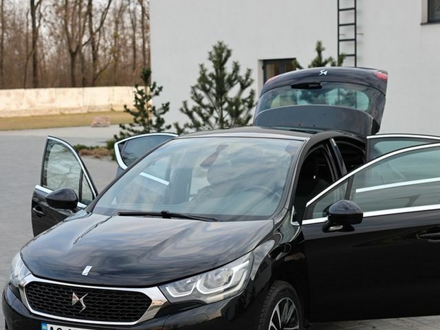 Чорний Сітроен ДС4, об'ємом двигуна 1.56 л та пробігом 158 тис. км за 11900 $, фото 1 на Automoto.ua