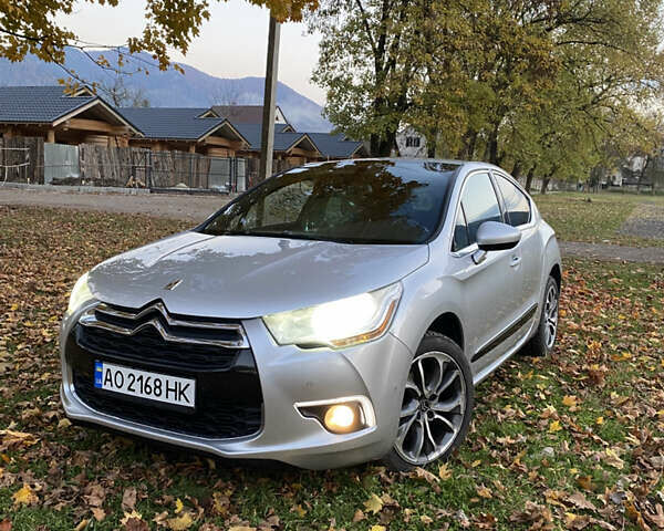 Сірий Сітроен ДС4, об'ємом двигуна 2 л та пробігом 220 тис. км за 8800 $, фото 1 на Automoto.ua