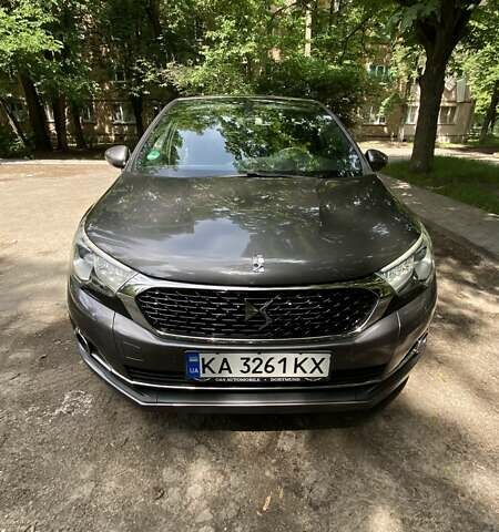 Серый Ситроен ДС4, объемом двигателя 1.6 л и пробегом 158 тыс. км за 12000 $, фото 1 на Automoto.ua
