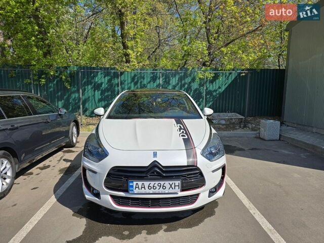 Белый Ситроен ДС5, объемом двигателя 2 л и пробегом 143 тыс. км за 12500 $, фото 1 на Automoto.ua