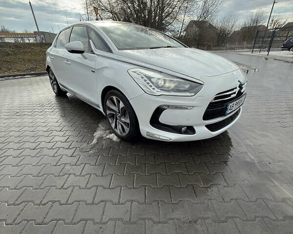 Белый Ситроен ДС5, объемом двигателя 2 л и пробегом 233 тыс. км за 11500 $, фото 1 на Automoto.ua