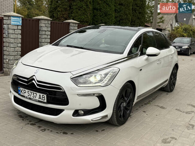 Белый Ситроен ДС5, объемом двигателя 2 л и пробегом 270 тыс. км за 9500 $, фото 1 на Automoto.ua