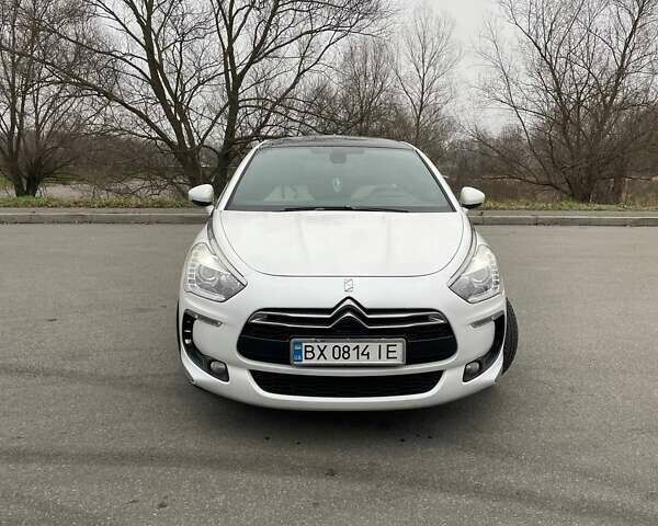 Белый Ситроен ДС5, объемом двигателя 1.56 л и пробегом 168 тыс. км за 11600 $, фото 1 на Automoto.ua