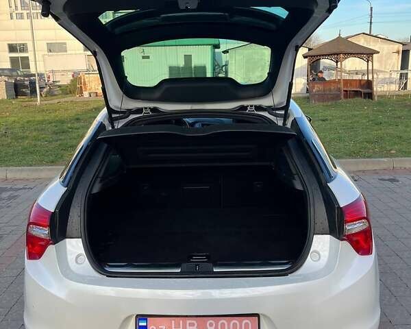 Білий Сітроен ДС5, об'ємом двигуна 2 л та пробігом 239 тис. км за 12700 $, фото 1 на Automoto.ua