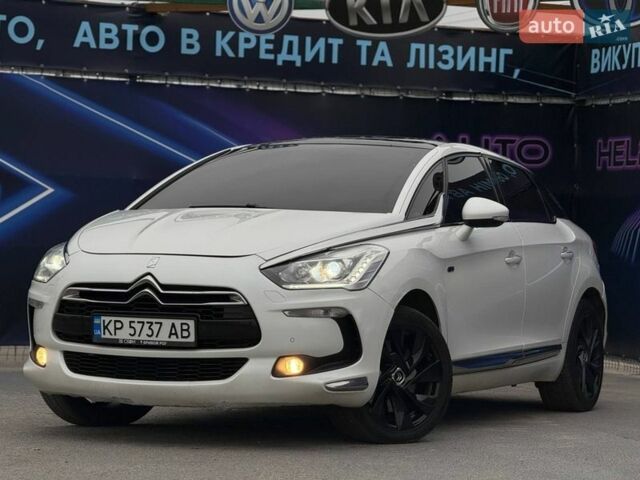Белый Ситроен ДС5, объемом двигателя 2 л и пробегом 181 тыс. км за 9999 $, фото 1 на Automoto.ua