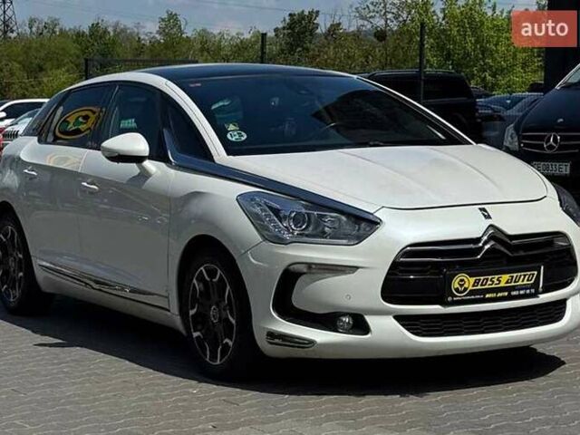 Белый Ситроен ДС5, объемом двигателя 2 л и пробегом 200 тыс. км за 11500 $, фото 1 на Automoto.ua