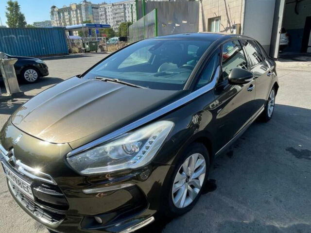 Коричневий Сітроен ДС5, об'ємом двигуна 2 л та пробігом 270 тис. км за 10950 $, фото 1 на Automoto.ua