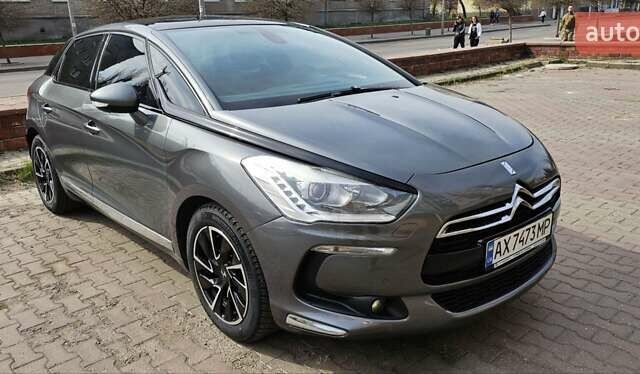Ситроен ДС5, объемом двигателя 2 л и пробегом 179 тыс. км за 10000 $, фото 1 на Automoto.ua