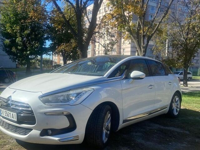 Сітроен ДС5, об'ємом двигуна 2 л та пробігом 270 тис. км за 9300 $, фото 1 на Automoto.ua