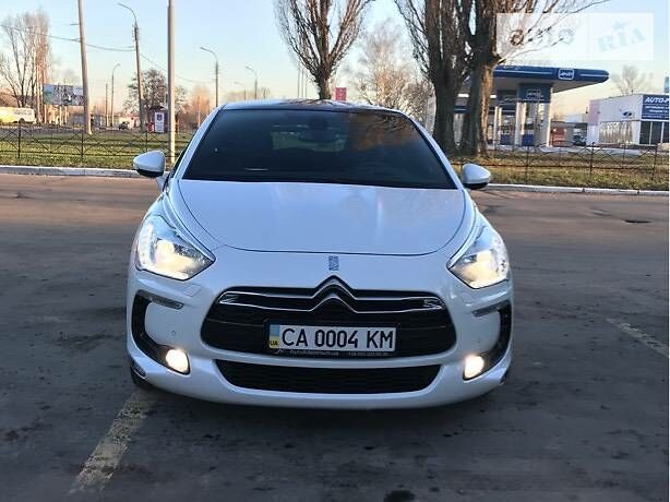 Сітроен ДС5, об'ємом двигуна 2 л та пробігом 85 тис. км за 18000 $, фото 1 на Automoto.ua