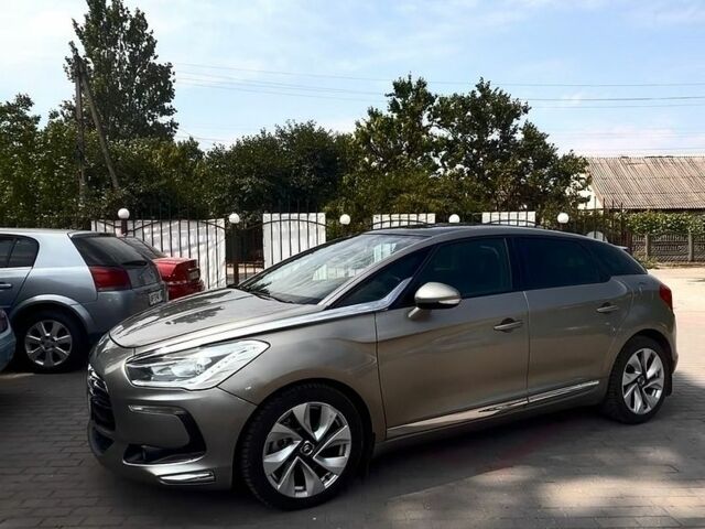 Сірий Сітроен ДС5, об'ємом двигуна 2 л та пробігом 170 тис. км за 11700 $, фото 1 на Automoto.ua