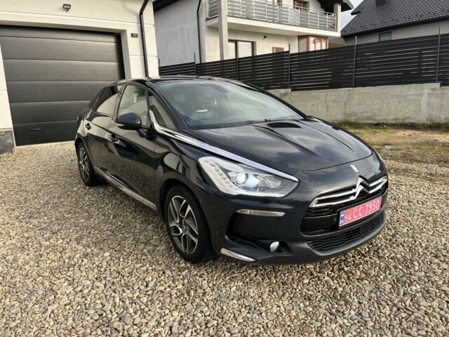 Серый Ситроен ДС5, объемом двигателя 1.6 л и пробегом 239 тыс. км за 10000 $, фото 1 на Automoto.ua