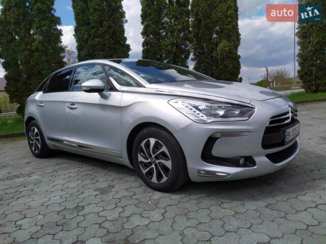 Сірий Сітроен ДС5, об'ємом двигуна 1.56 л та пробігом 270 тис. км за 9500 $, фото 1 на Automoto.ua