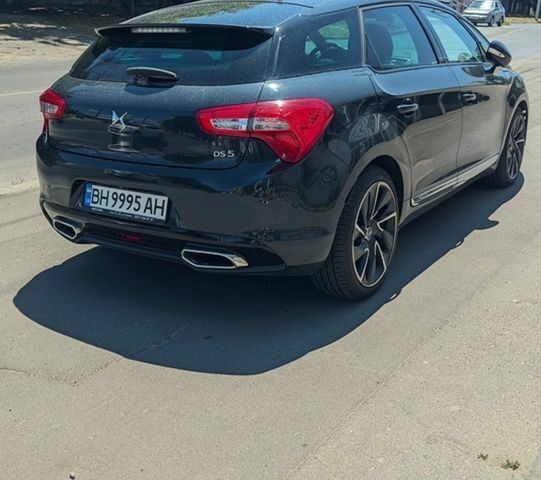 Сірий Сітроен ДС5, об'ємом двигуна 2 л та пробігом 245 тис. км за 13999 $, фото 1 на Automoto.ua
