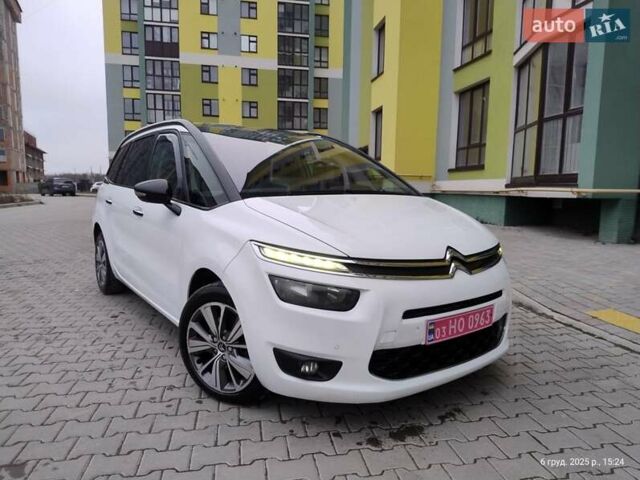 Белый Ситроен Гранд С4 Пикассо, объемом двигателя 2 л и пробегом 230 тыс. км за 12800 $, фото 1 на Automoto.ua