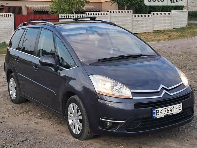 Фиолетовый Ситроен Гранд С4 Пикассо, объемом двигателя 1.6 л и пробегом 232 тыс. км за 7000 $, фото 1 на Automoto.ua