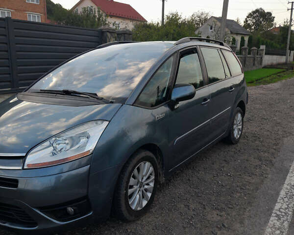 Сітроен Гранд С4 Пікассо 2010 у Львові на Automoto.ua Сірий Сітроен Гранд С4 Пікассо, об'ємом двигуна 1.56 л та пробігом 291 тис. км за 6900 $, фото 1 на Automoto.ua