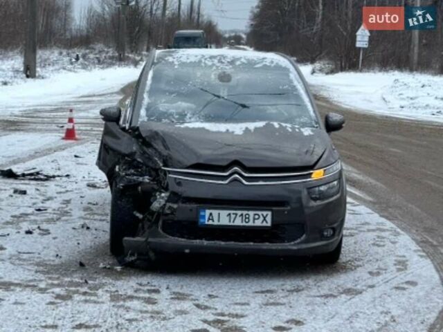Серый Ситроен Гранд С4 Пикассо, объемом двигателя 2 л и пробегом 203 тыс. км за 7300 $, фото 1 на Automoto.ua