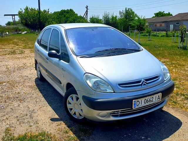 Сірий Сітроен Пікассо, об'ємом двигуна 1.6 л та пробігом 240 тис. км за 4200 $, фото 1 на Automoto.ua