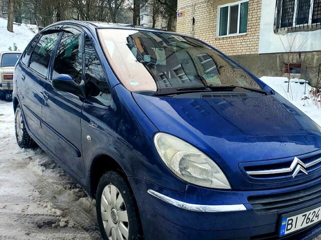 Синий Ситроен Пикассо, объемом двигателя 1.6 л и пробегом 293 тыс. км за 4800 $, фото 1 на Automoto.ua