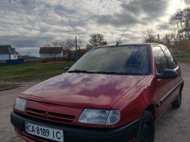 Червоний Сітроен Саксо, об'ємом двигуна 1 л та пробігом 300 тис. км за 1500 $, фото 1 на Automoto.ua