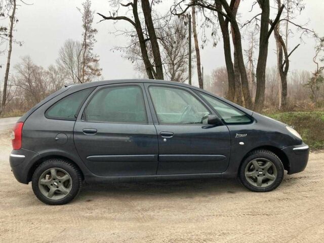 Черный Ситроен Ксара Пикассо, объемом двигателя 1.6 л и пробегом 399 тыс. км за 1500 $, фото 1 на Automoto.ua