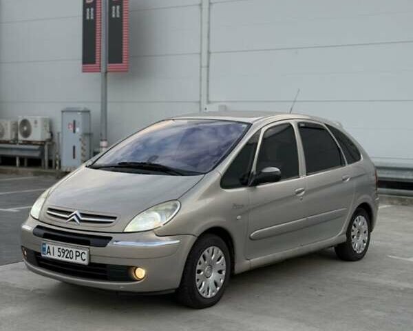 Коричневый Ситроен Ксара Пикассо, объемом двигателя 1.75 л и пробегом 400 тыс. км за 3000 $, фото 1 на Automoto.ua