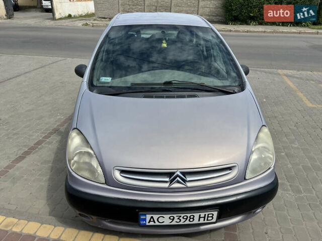 Сірий Сітроен Ксара Пікассо, об'ємом двигуна 1.6 л та пробігом 305 тис. км за 3300 $, фото 1 на Automoto.ua