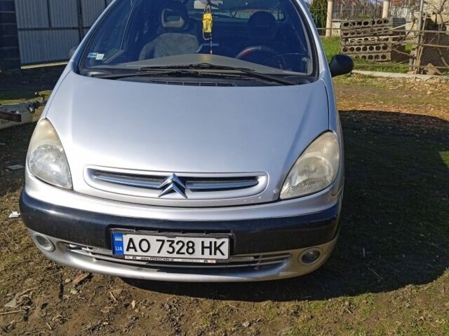 Серый Ситроен Ксара Пикассо, объемом двигателя 1.7 л и пробегом 225 тыс. км за 3222 $, фото 1 на Automoto.ua