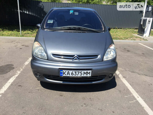 Сірий Сітроен Ксара Пікассо, об'ємом двигуна 2 л та пробігом 132 тис. км за 3300 $, фото 1 на Automoto.ua