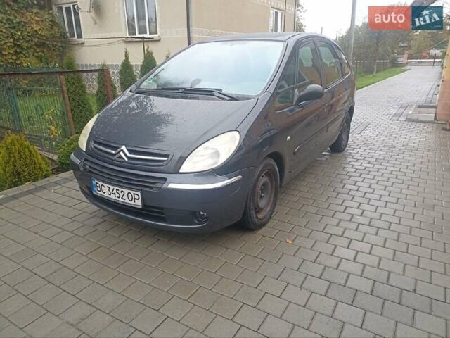 Серый Ситроен Ксара Пикассо, объемом двигателя 1.59 л и пробегом 284 тыс. км за 4000 $, фото 1 на Automoto.ua