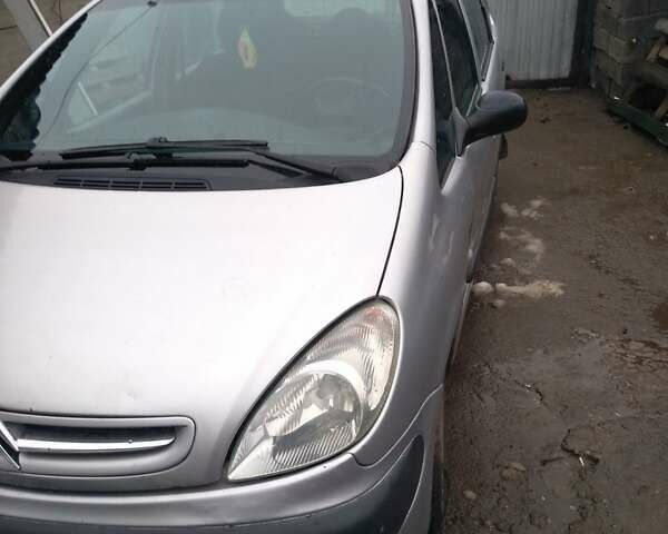 Сірий Сітроен Ксара Пікассо, об'ємом двигуна 1.6 л та пробігом 250 тис. км за 2600 $, фото 1 на Automoto.ua