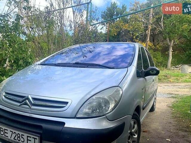 Серый Ситроен Ксара Пикассо, объемом двигателя 1.6 л и пробегом 263 тыс. км за 4200 $, фото 1 на Automoto.ua