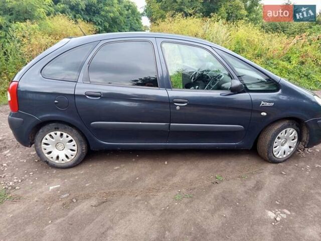Серый Ситроен Ксара Пикассо, объемом двигателя 1.6 л и пробегом 300 тыс. км за 3950 $, фото 1 на Automoto.ua