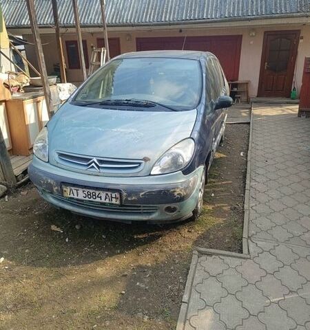 Синій Сітроен Ксара Пікассо, об'ємом двигуна 1.8 л та пробігом 300 тис. км за 1600 $, фото 1 на Automoto.ua